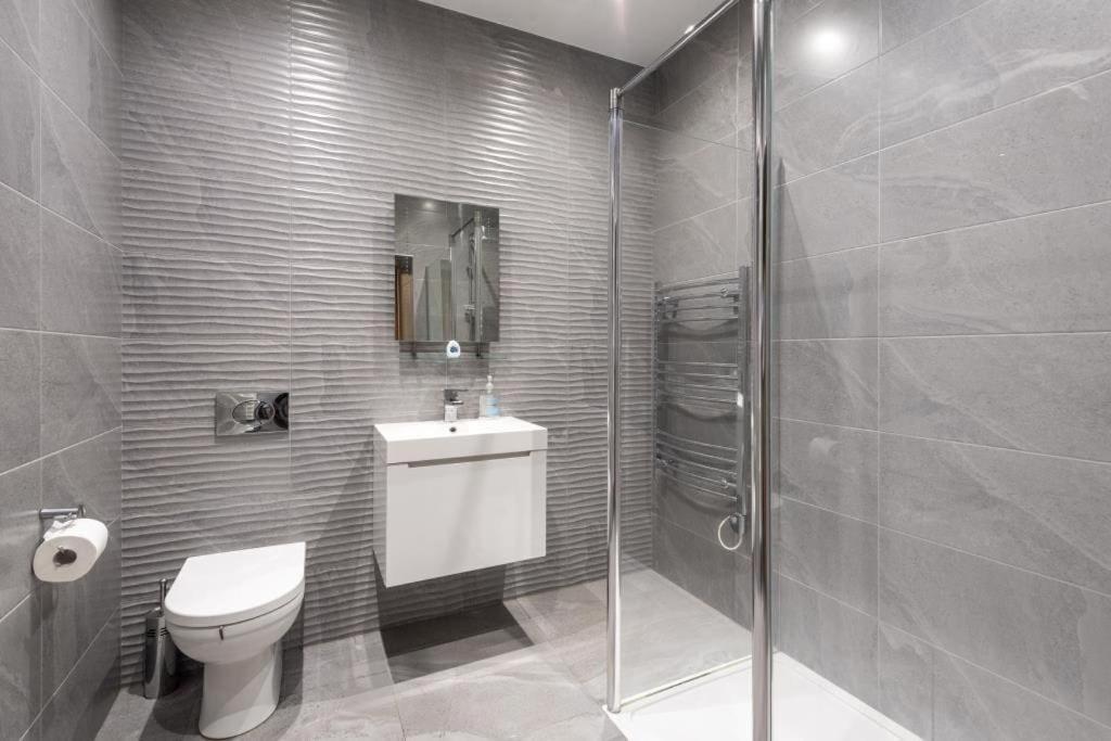 Cotswold Chapel, Sleeps Up To 5 In Kingsize Beds Apartment ชิปปิงนอร์ตัน ภายนอก รูปภาพ