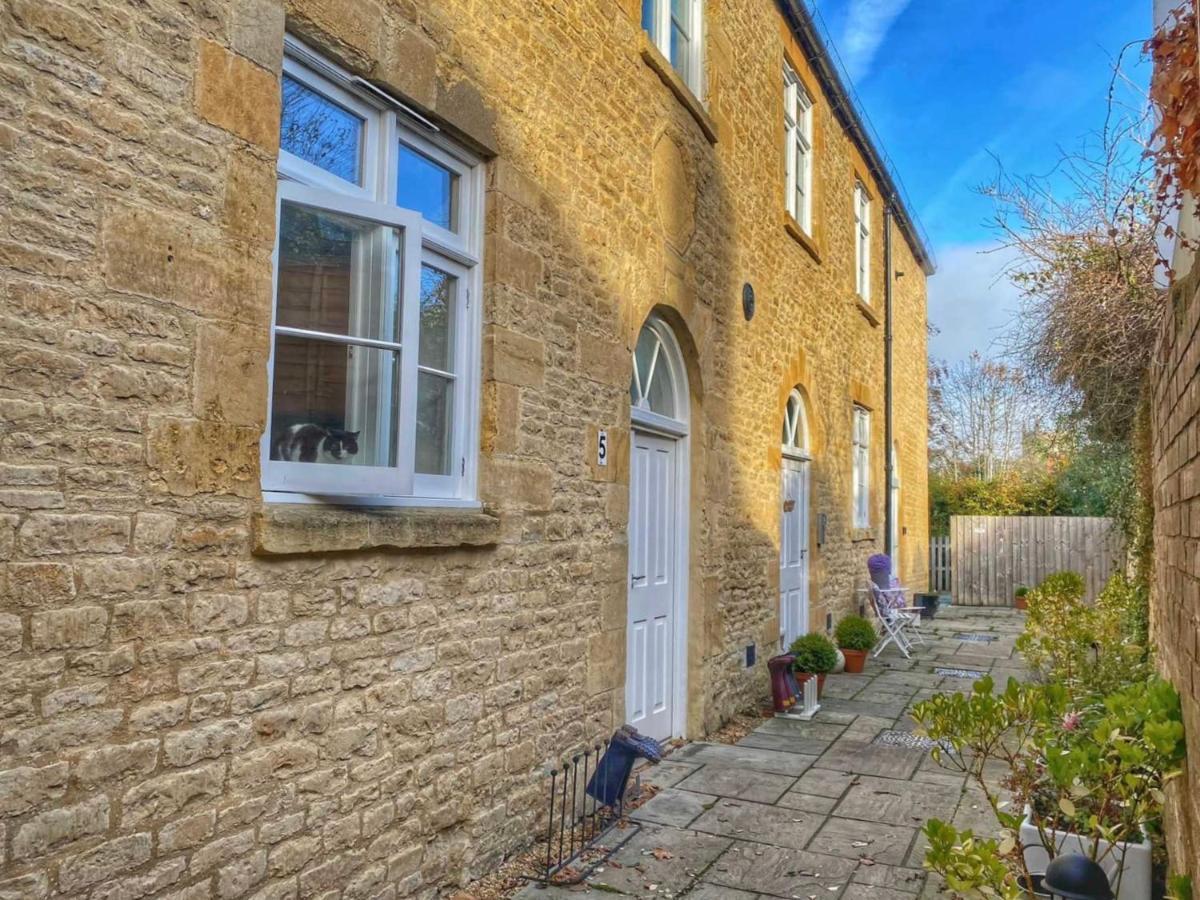 Cotswold Chapel, Sleeps Up To 5 In Kingsize Beds Apartment ชิปปิงนอร์ตัน ภายนอก รูปภาพ